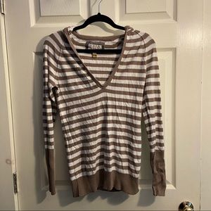 V Neck Sweater with Hood